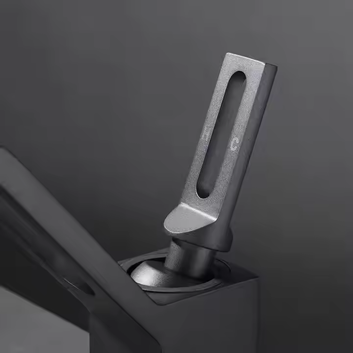 detail of handle of altis